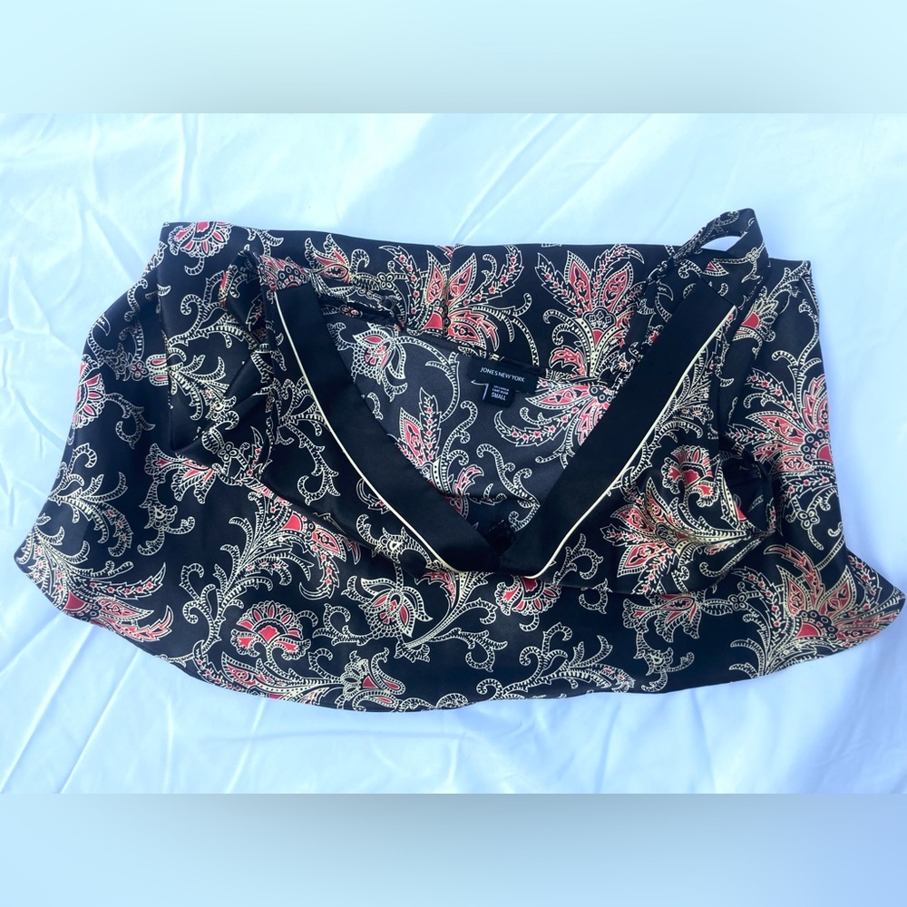 Women’s Jones New York Black & Red Floral V-Neck Sleeveless Nightgown Size Small - Picture 5 of 7